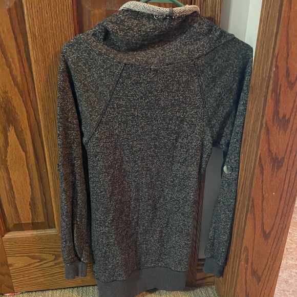 Leopard cowl neck sweatshirt - Picture 2 of 2